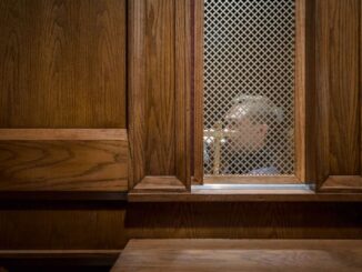 Capacitan a sacerdotes en México para entablar diálogo con criminales y construir la paz