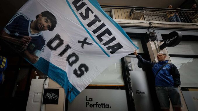 Conforman nuevo tribunal para juicio por muerte de Maradona tras baja de un juez