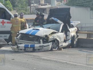 Muere jovencita en choque frontal sobre el periférico de la Juventud