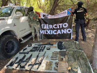 Aseguran en Estación Falomir armas y más de 200 municiones en vehículo con reporte de robo