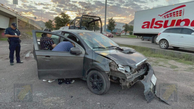 Choque en vialidad Sacramento deja a dos motociclistas graves