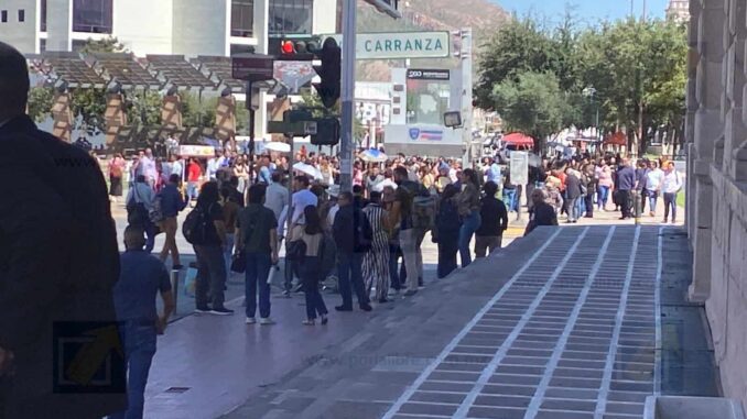 Amenazas de bomba provocan desalojo del Palacio de Gobierno y Héroes de la Reforma