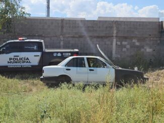 Localizan desmantelado en baldío de colonia Sierra  Azul un vehículo robado
