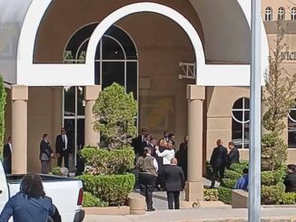 Maru Campos asiste a Mausoleos para despedir a su esposo Víctor Cruz Russek