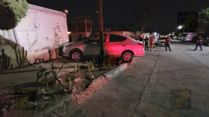 Fuerte choque en la colonia Villa deja daños materiales pero sin lesionados