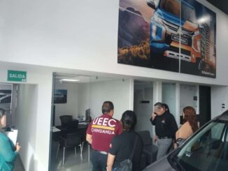 Cumplimenta Fiscalía orden de cateo en agencia de vehículos