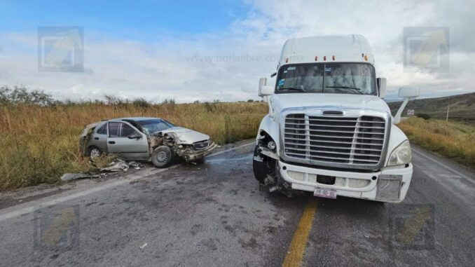 Choque en las Curvas del Perico deja tres lesionados