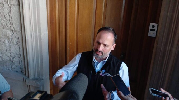 Bloqueo en rutas de Chihuahua por agricultores es por abandono federal al campo: De la Peña