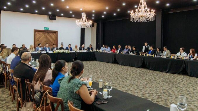 Analizan Marco Bonilla y hoteleros del estado estrategias para mejorar el turismo en Chihuahua