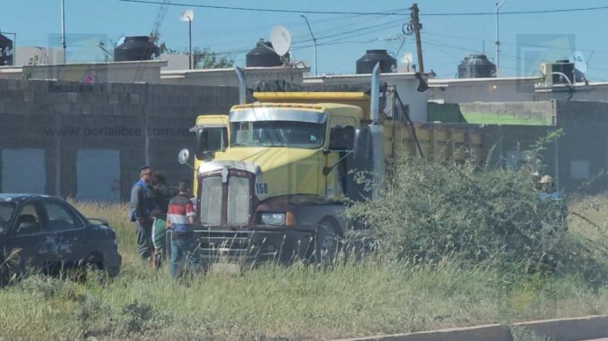 Muere chofer de dompe al volante tras sufrir paro cardíaco en avenida Equus