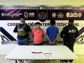 Detiene AEI y DSPM a un adulto y a un menor de edad que vendían droga afuera de un bar