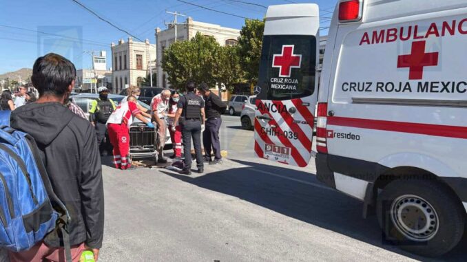 Atropello en cruce de Juárez y 25 deja a  adulto mayor en bicicleta lesionado