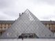 Detienen a dos sospechosos por robo al Museo del Louvre
