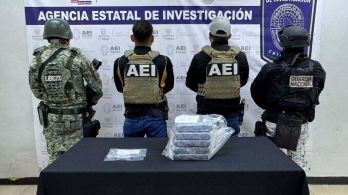 Aseguran más de 5 kilogramos de cocaína en vehículo abandonado en estacionamiento
