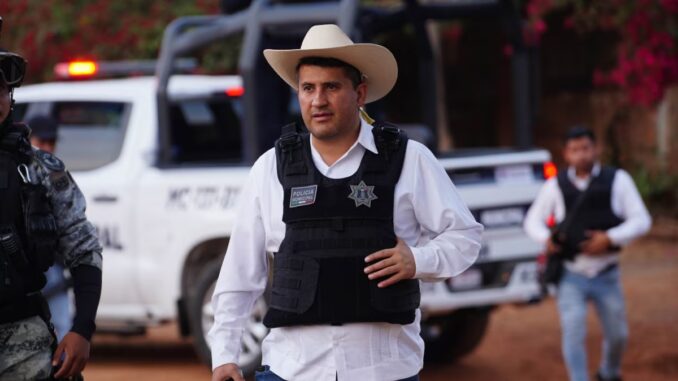 Muere alcalde de Uruapan, Carlos Manzo, tras ataque armado durante el Festival de Velas