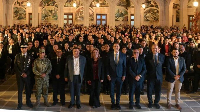 Maru Campos encabeza toma de protesta a 180 elementos de formación inicial de la SSPE