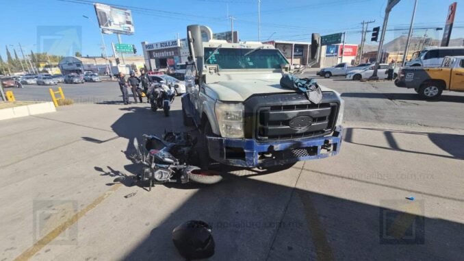 Motociclista queda herido tras accidente con camión de valores en la Tecnológico