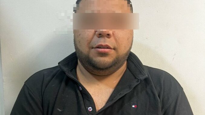 Detienen en flagrancia a un hombre en posesión de un arma de fuego