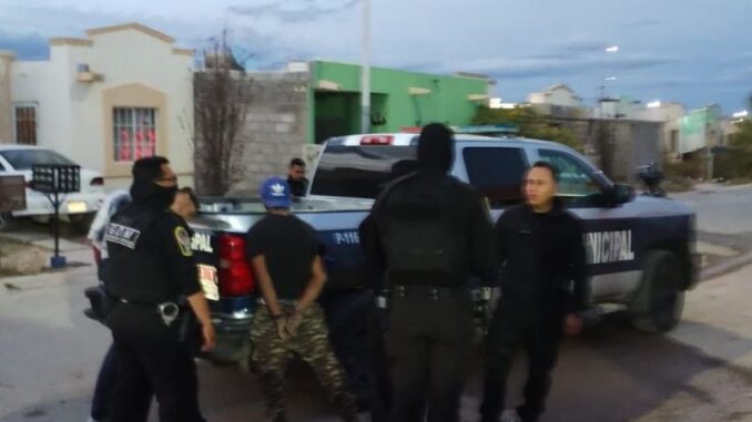 Agentes motorizados rescatan a niño de «picadero» en Jardines de San Agustín; un detenido