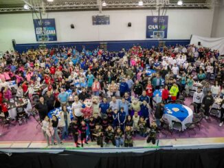 Reconoce Marco Bonilla a deportistas de la ciudad y les realiza posada navideña