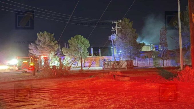 Incendio en fundidora de metales moviliza a cuerpos de emergencia en la colonia Robinson
