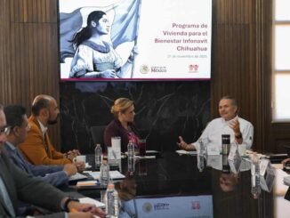 Maru Campos sostiene reunión de trabajo con el director general del Infonavit