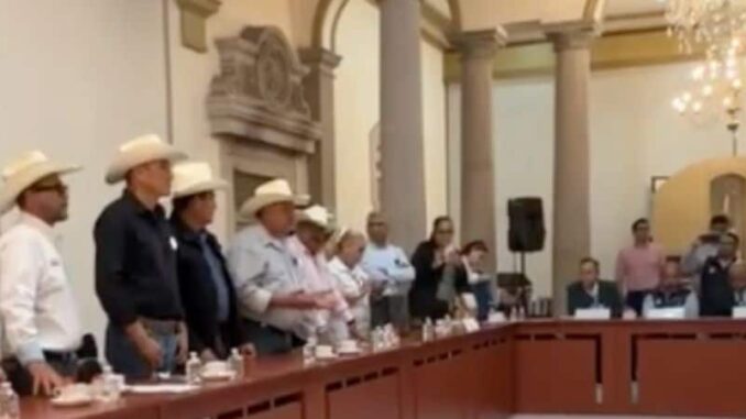 Productores y transportistas abandonan la mesa de diálogo; anuncian cierre de más puntos estratégicos en varios estados