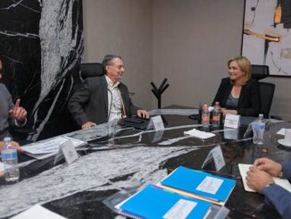 Maru Campos analiza con empresarios proyectos de desarrollo industrial