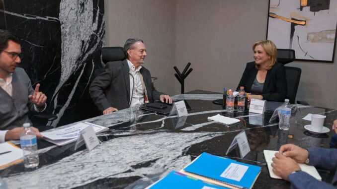 Maru Campos analiza con empresarios proyectos de desarrollo industrial