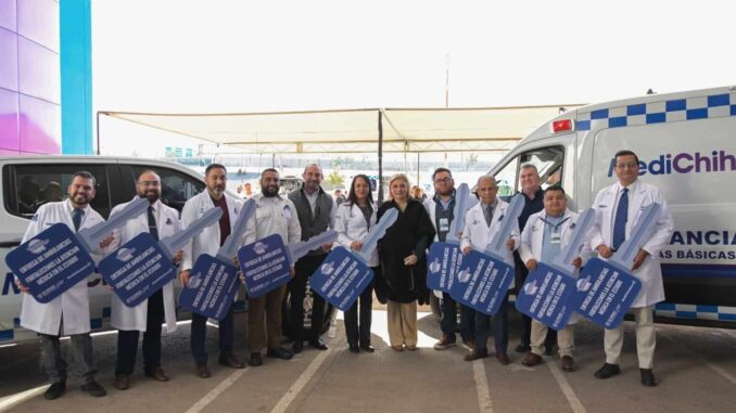 Maru Campos entrega 10 ambulancias para habitantes de nueve municipios con inversión de 17.8 mdp