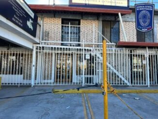 Mediante orden de cateo, inspecciona Fiscalía Norte local comercial de la colonia Inalámbrica en la ciudad de Chihuahua