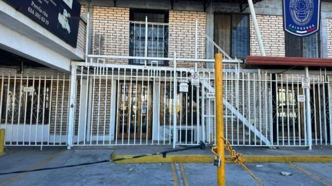 Mediante orden de cateo, inspecciona Fiscalía Norte local comercial de la colonia Inalámbrica en la ciudad de Chihuahua