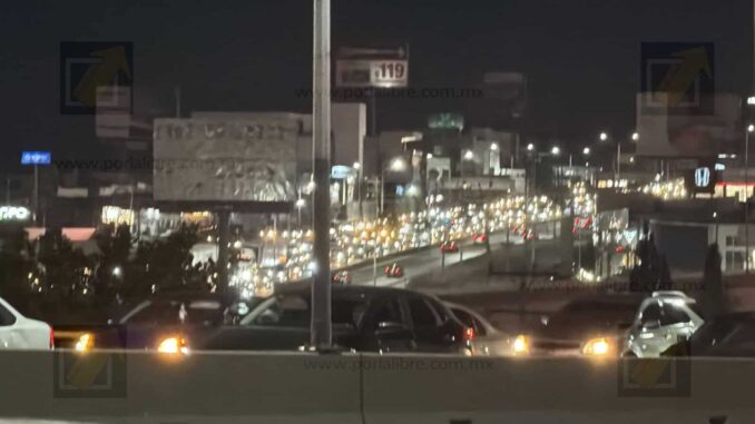 Caos vial en el Periférico de la Juventud: filas interminables rumbo al norte