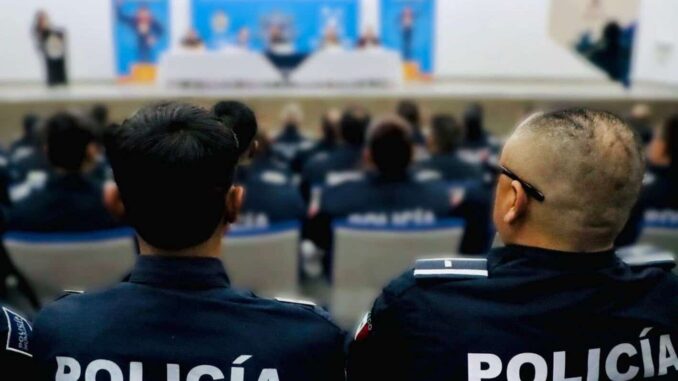 Reconocen a 60 elementos como Policías del Mes de octubre