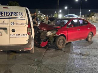 Tres lesionados tras fuerte choque en avenida Romanzza