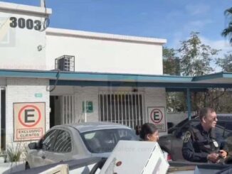Detienen a ladrón en azotea de un consultorio; amontonó lo robado en ese lugar