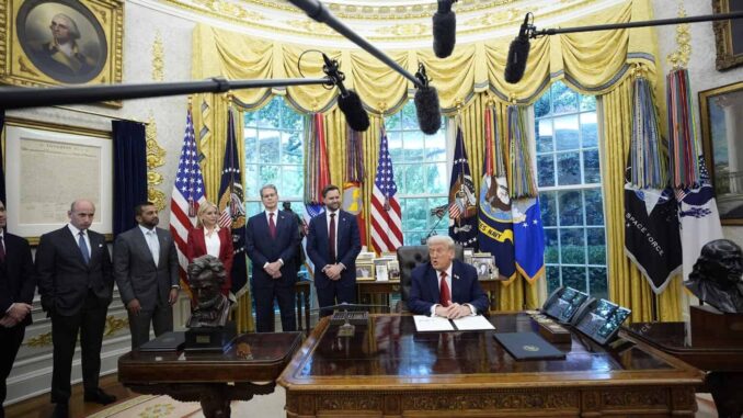 Trump impondrá aranceles del 100% a los medicamentos importados