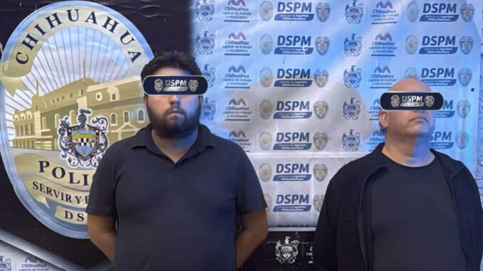 Detienen a dos empleados de funeraria con radio extraviado de la Policía Municipal