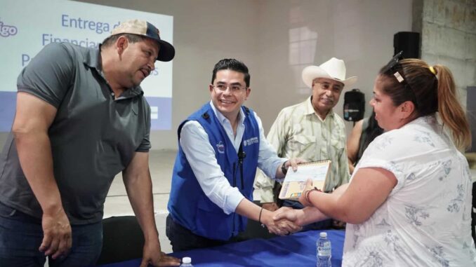 Entrega Gobierno del Estado más de 550 mil pesos en apoyos a emprendedores de Camargo