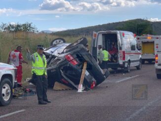 Volcadura en carretera Cuauhtémoc–Chihuahua deja dos heridos