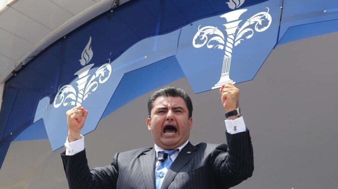 Ingresan a Naasón Joaquín García a centro de detención en Brooklyn