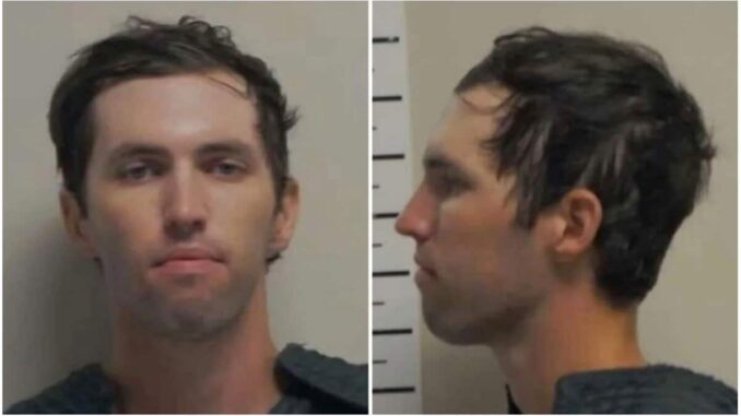 Tyler Robinson escucha los cargos que le imputan por el asesinato de Charlie Kirk