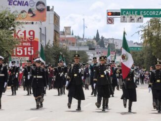 Encabeza Maru Campos desfile Cívico-Militar por el 215 Aniversario de la Independencia