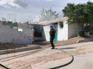 Incendio consume vivienda señalada como picadero en la colonia San Jorge