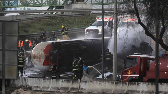 Suman 15 muertos por explosión en Iztapalapa