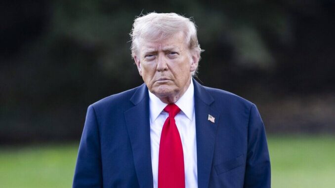 Afirma Trump que empresas extranjeras pueden traer a sus empleados por «un tiempo»