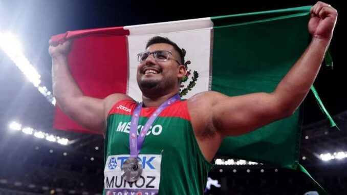 Uziel Muñoz logró histórica medalla de plata en Japón