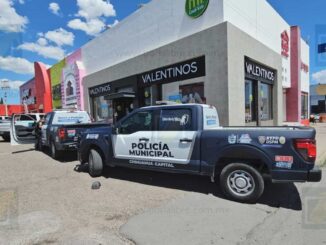 Asaltantes huyen en bicicleta tras atracar un local de burritos