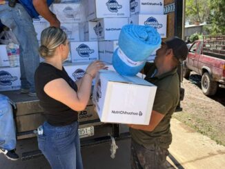 Yesenia Reyes gestiona apoyo para familias afectadas en Colonia Juárez