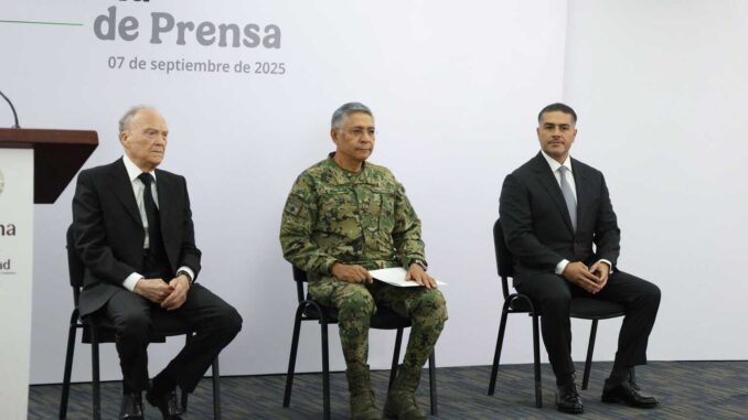 Confirman detención de funcionarios y empresarios por red de huachicoleo